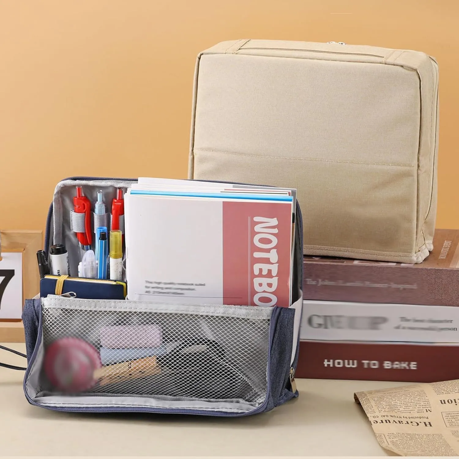 Doresty Makeup Bag, Doresty Standing Makeup Bag, Multi-purpose Large Capacity Oxford Cloth Standing Makeup Bags, Waterproof, Portable (Beige)