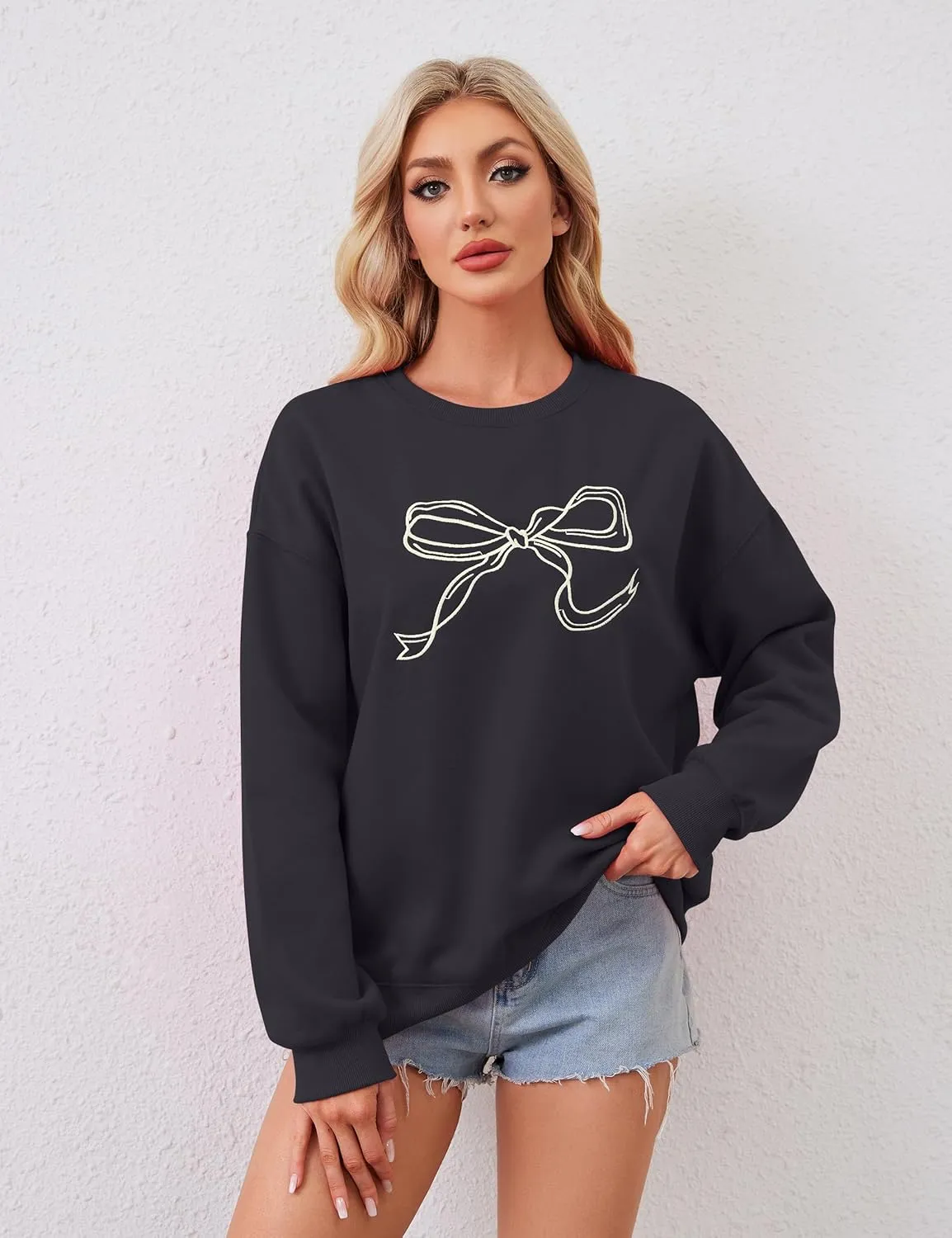 MISSACTIVER Women Bow Graphic Sweatshirts Oversized Pullover Sweatshirts Crewneck Pullover Tops 2024 Fall Fashion Clothes