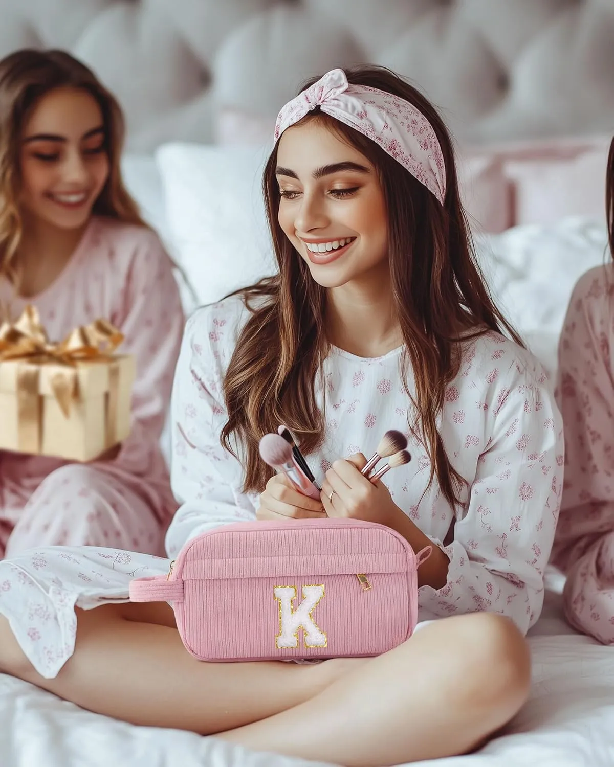 Pocmimut Birthday Gifts for Gifts,Personalized Initial Makeup Bag Cosmetic Pouch Toiletry Bag for Her Mom wife Teacher 18th Birthday Gifts for Girls,A