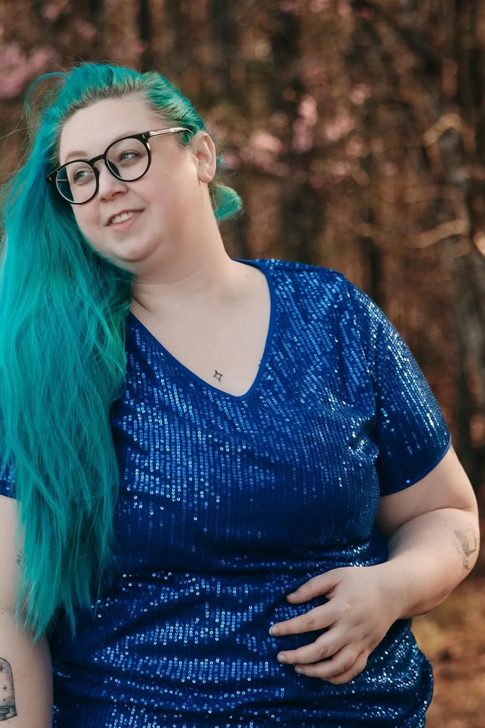TIYOMI Plus Size Sequin Tops Short Sleeve Shirts for Women V-Neck Party Sparkly Tunics XL-5XL