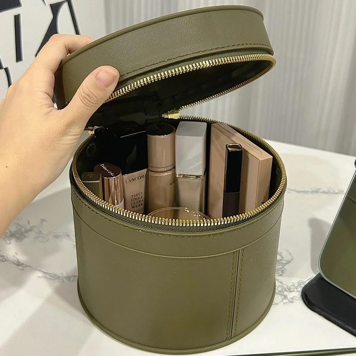 Waterproof Travel Makeup Bag  Large Capacity Cosmetic Organizer with Handle, Green Round Toiletry Bag for Womens Skincare & Beauty Essentials or as a Gift