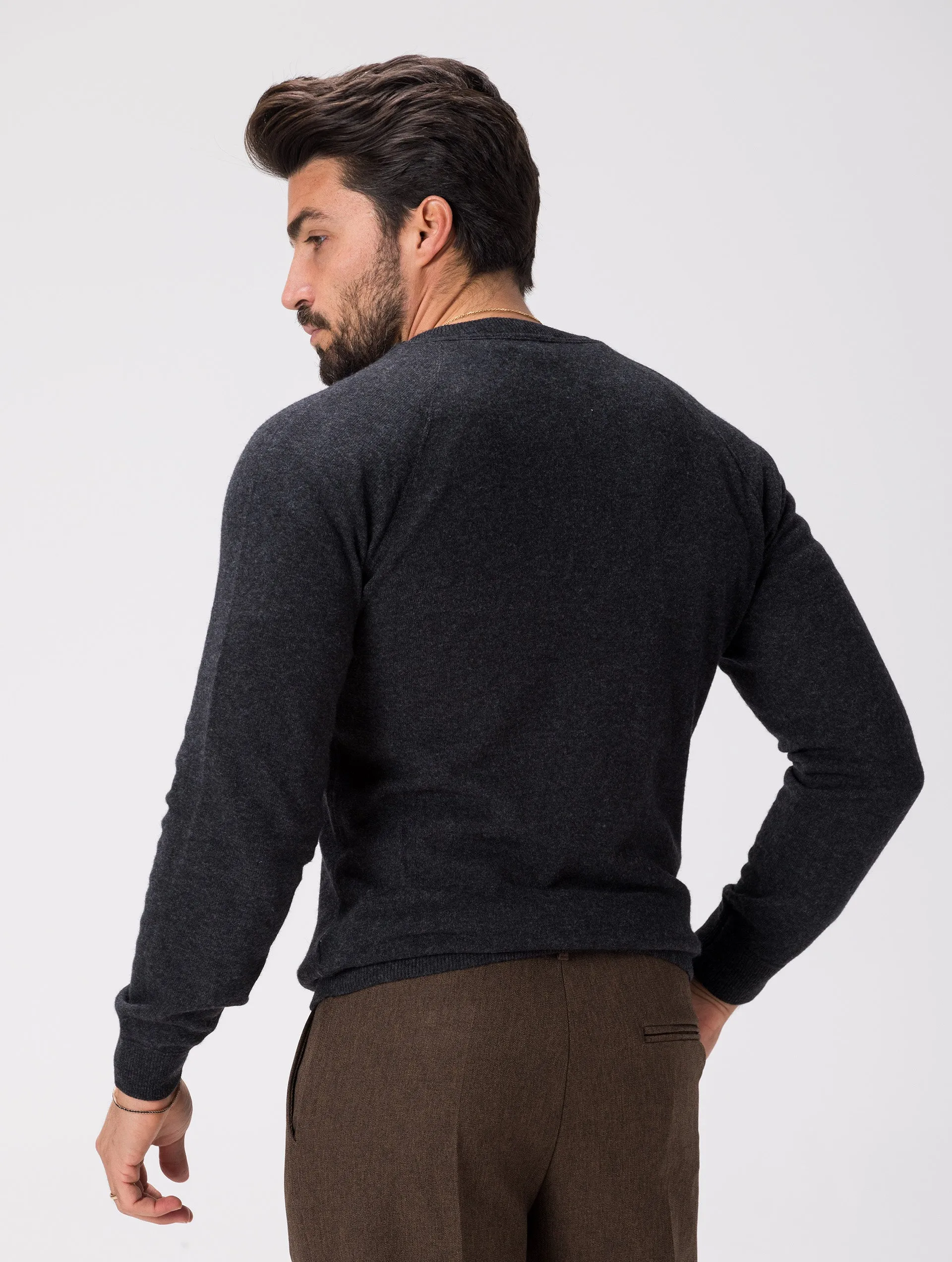 WOOL CREWNECK SWEATER IN ANTHRACITE